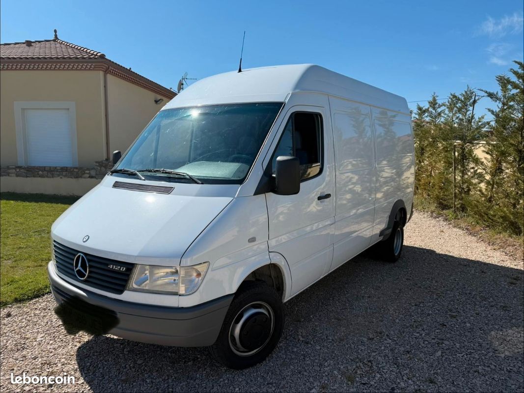 Mercedes-Benz Châssis-cabine Sprinter 3500XD AWD 2023 - À partir de 75
