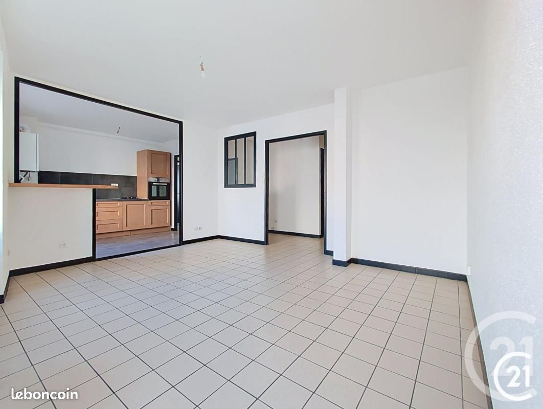 Appartement 3 pièces 65 m² · à Héricourt · 65 m² · 66 000 €
