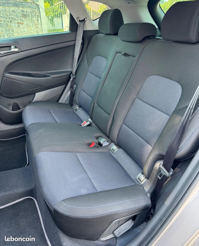 HYUNDAI TUCSON 1.7 CRDI 140 CREATIVE - TOIT OUVRANT - CARPLAY - SIÈGES CHAUFFANTs (image 10)