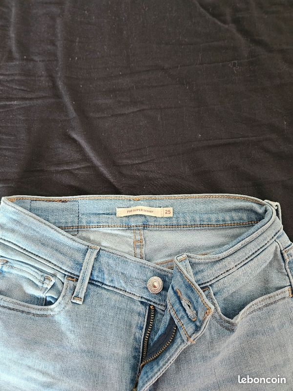 3 Jeans Levis.... (image 5)