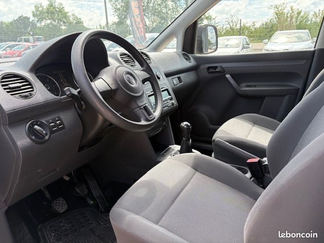 Volkswagen CADDY VAN 1.6 TDI 75CH BUSINESS LINE DISTRIBUTION NEUVE (image 17)