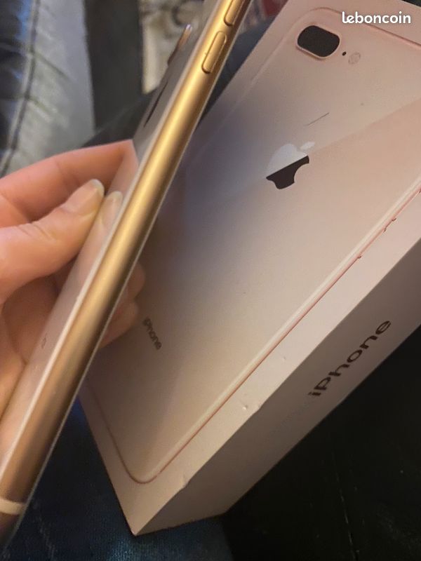 Vend iPhone 8+ (image 4)