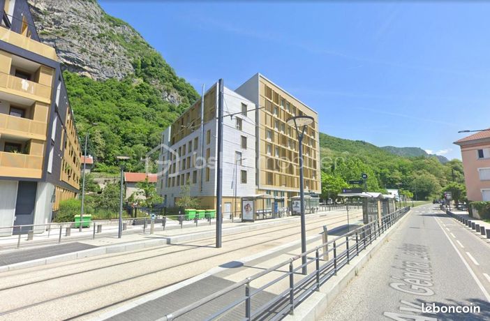 Studio 1 pièce 19 m²