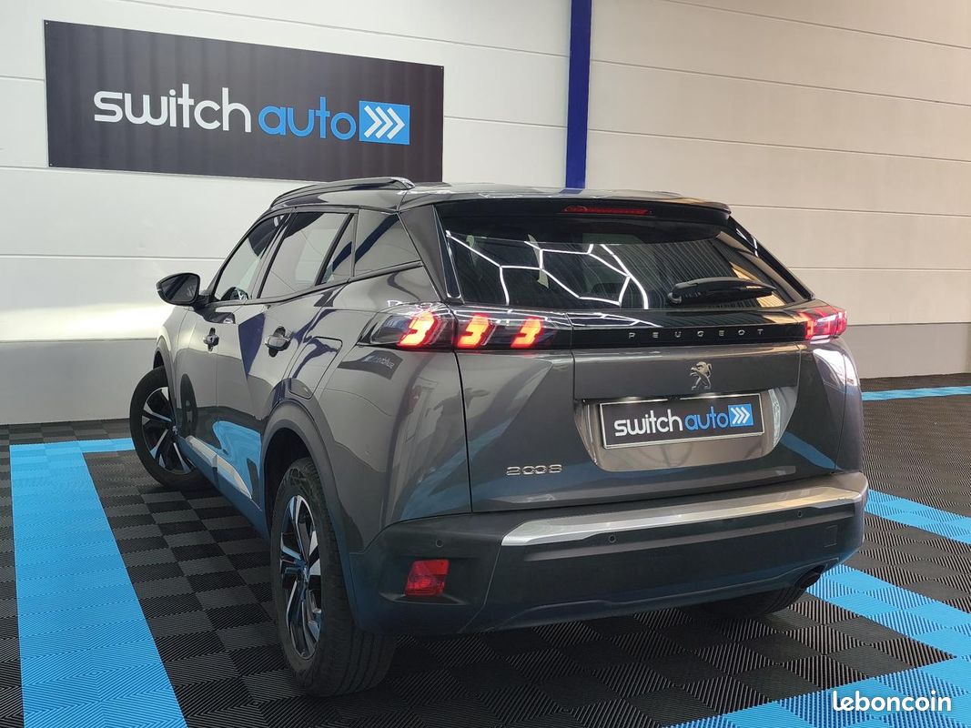 PEUGEOT 2008 1.2i ESSENCE 12V S&S 100 CV Allure Pack / KEYLESS / SUIVIE COMPLET / GPS / CAMERA RECUL / GARANTIE (image 4)