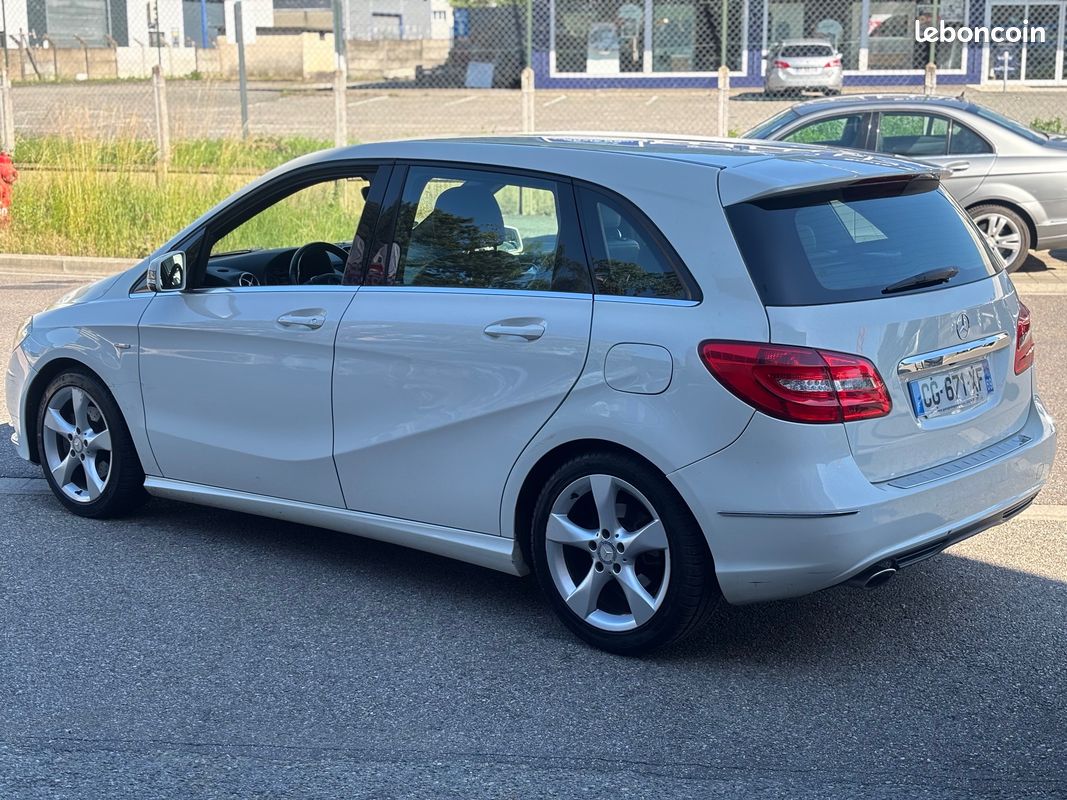 Mercedes Classe B 180 CDi 1.8 Sport 109ch - 1ère Main (image 4)