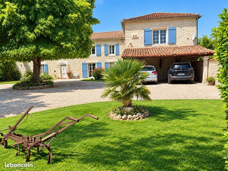 Maison 5 pièces 160 m² · à Genac-Bignac · 160 m² · 319 000 €