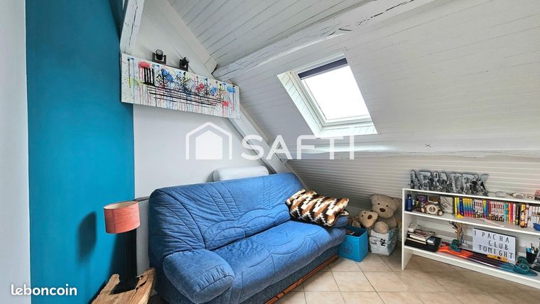 https://img.leboncoin.fr/api/v1/lbcpb1/images/c0/43/13/c04313f8489ba95b86439fc078b4e62956bddfa0.jpg?rule=ad-image
