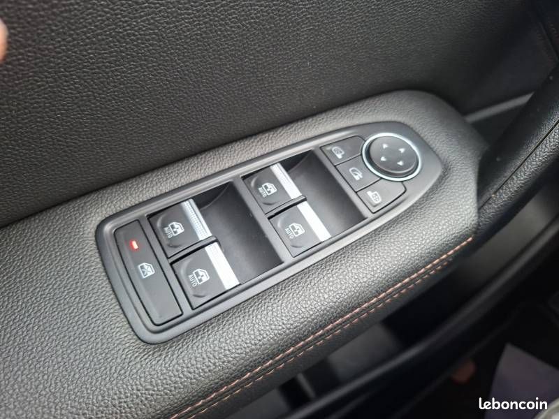 Renault Captur TCe 140 EDC Initiale Paris (image 21)