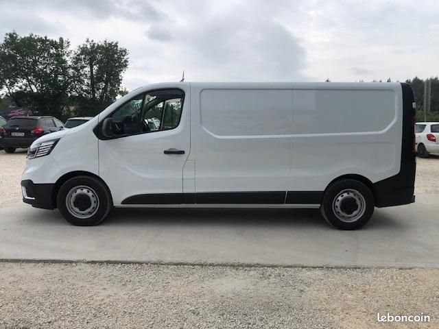 Renault TRAFIC III FG L2H1 3T 2.0 BLUE DCI 150CH GRAND CONFORT ETAT PARFAIT (image 2)
