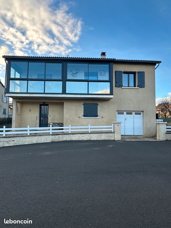 Maison 6 pièces 169 m² · à Saint-Flour · 169 m² · 225 000 €