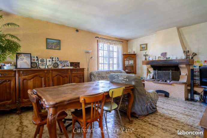 Propriété 5 pièces 250 m² — 19
