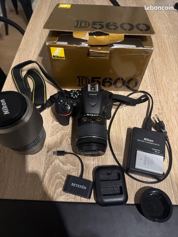 Nikon d5600 + objectif 18-55 / 70-300 (image 1)