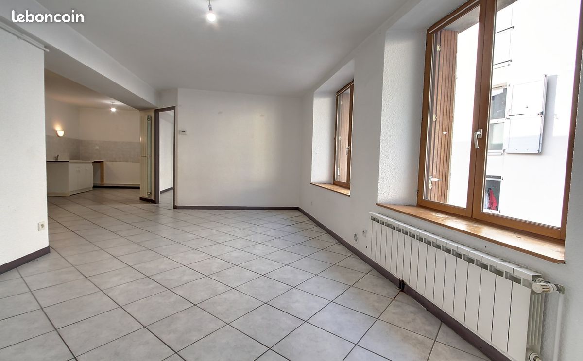 Appartement 4 pièces 80 m² · à La Buisse · 80 m² · 711 €