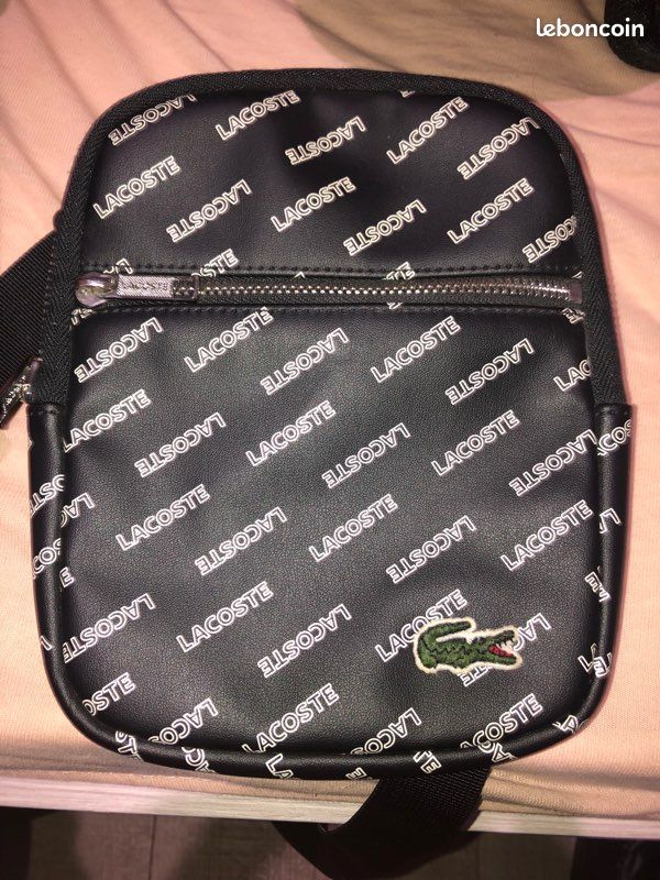 Sacoche Lacoste noir ,très bon état (image 1)