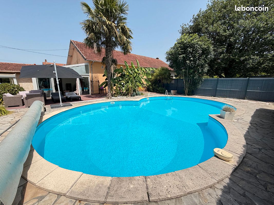 Maison 4 pièces 135 m² · à Oloron-Sainte-Marie · 135 m² · 279 000 €