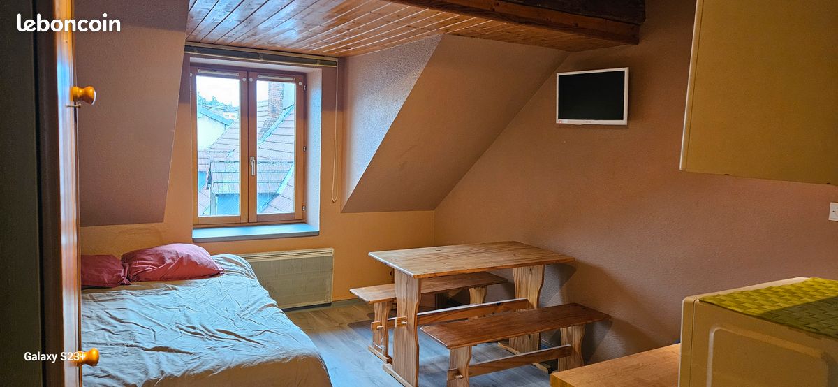 Appartement 1 pièce(s) 15 m²à louer Lons-le-saunier