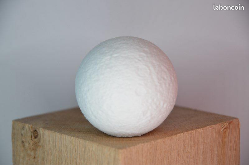 Globe topographique de la Lune – Décoration ou veilleuse (image 2)