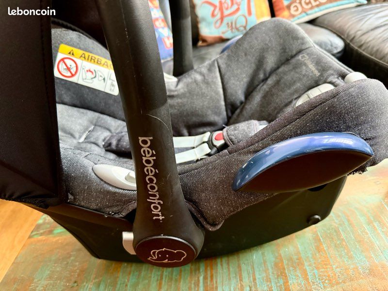 Cosy Bébéconfort Cabriofix, base Isofix, habillage pluie (image 3)