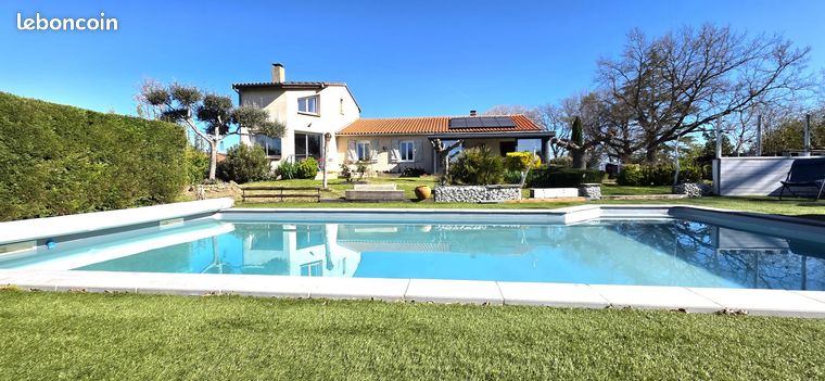 Villa 7 pièces 180 m²