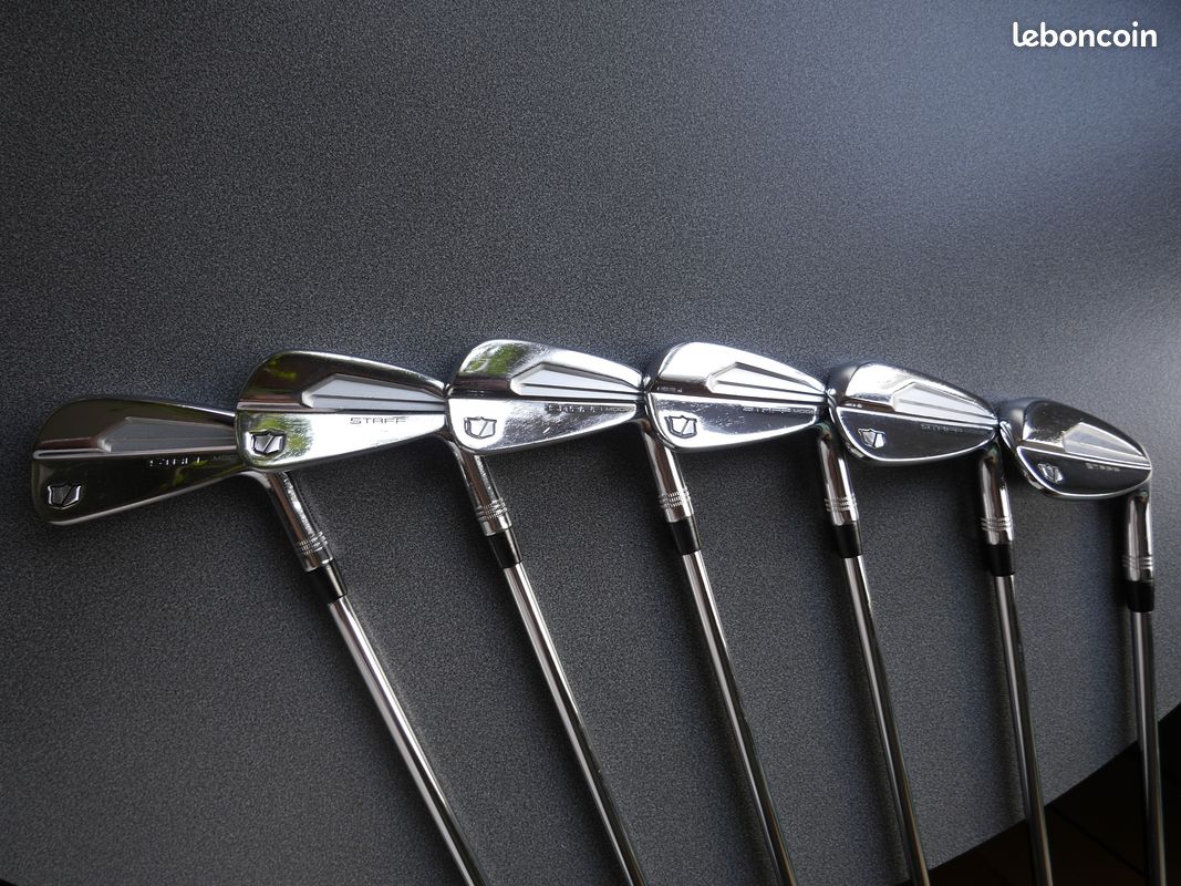 Fer 8 Wilson Staff Tour Blade - Tige Acier, Flex Régulier, Droitier - Très Bon état