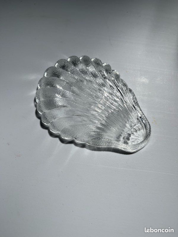 Coupelle forme de coquillage en verre (image 3)