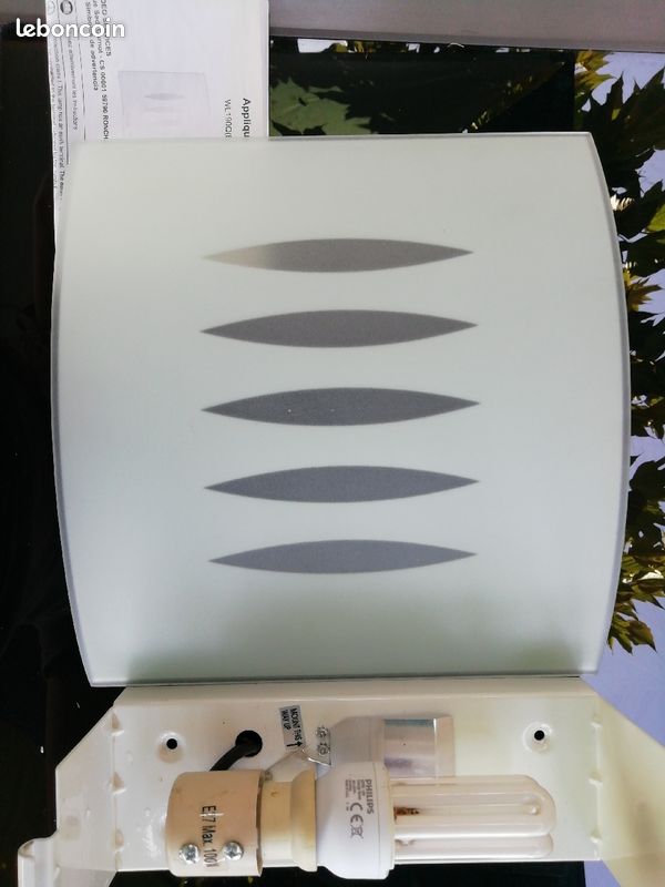 Lampe Applique murale (image 1)