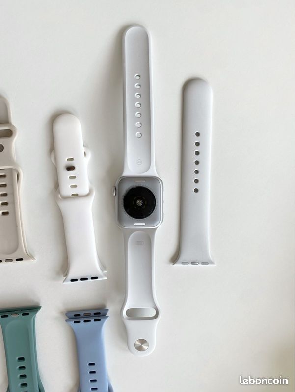 Apple watch se 40mm + 7 bracelets (image 3)