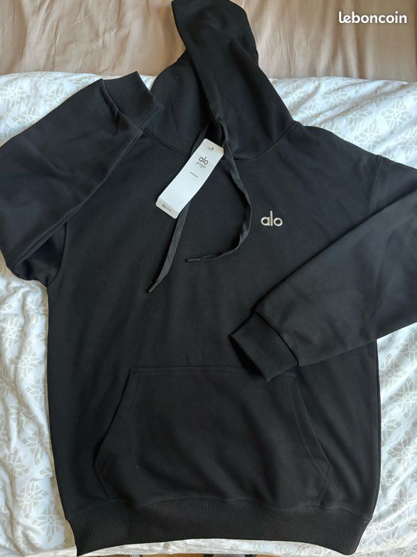 alo SWEAT À CAPUCHE en Eclipse Blue | REVOLVE