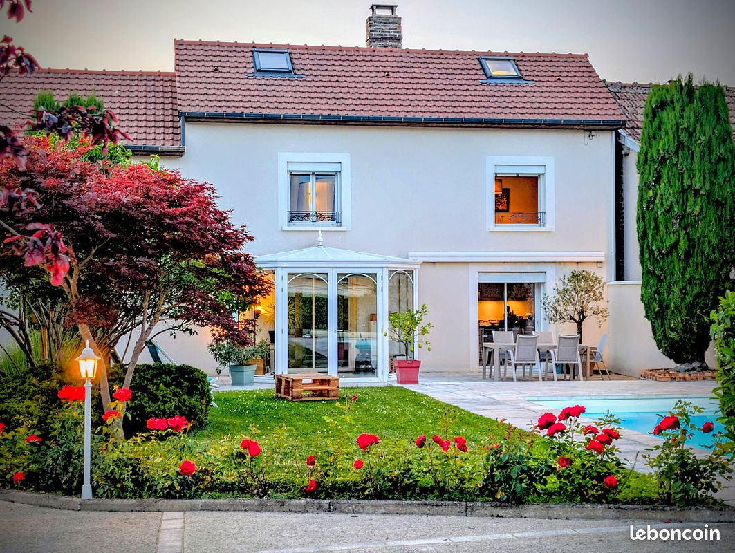 Maison 7 pièces 174 m² · à Saint-André-les-Vergers · 174 m² · 399 000 €