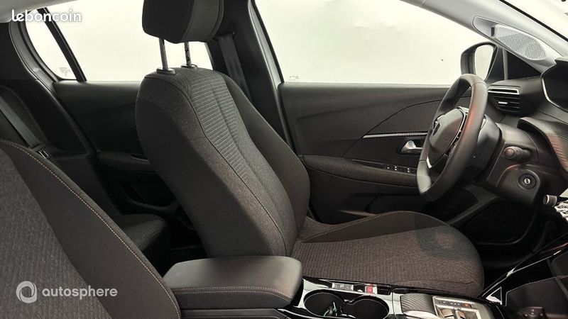 Peugeot 208 e-208 136ch 50 kWh Style (image 15)