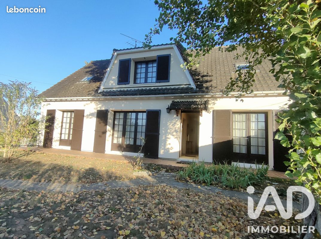 Maison 9 pièces 188 m² · à D'Huison-Longueville · 188 m² · 399 000 €