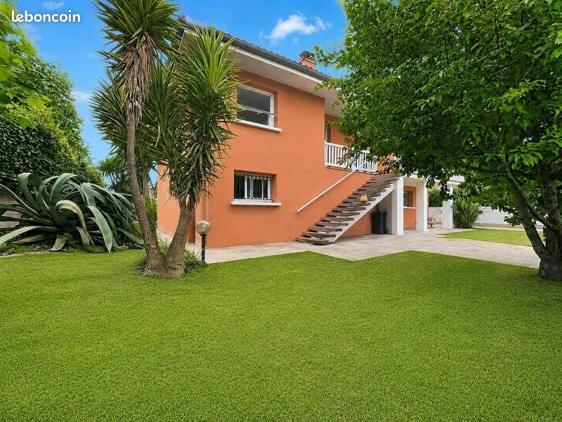 Maison 6 pièces 270 m² · à Biarritz · 270 m² · 1 200 000 €