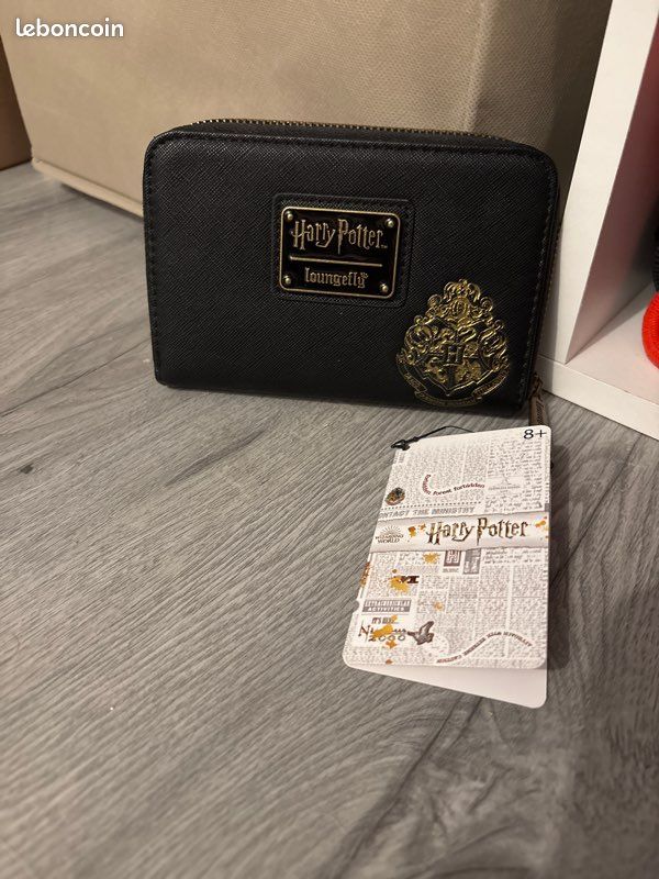 Disney Loungefly Portefeuille Villains Scene Evil Stepmother Disney Loungefly Portefeuille Villains Scene Evil Stepmother