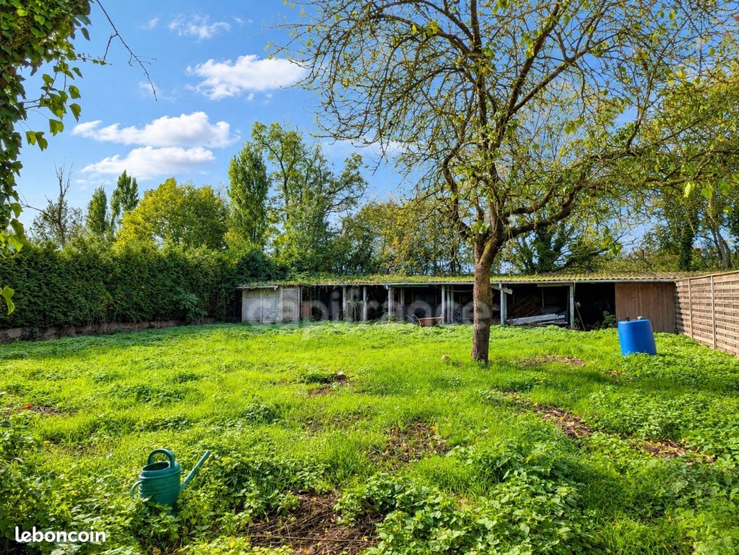 Terrain 568 m² · à Neuville-en-Ferrain · 169 000 €