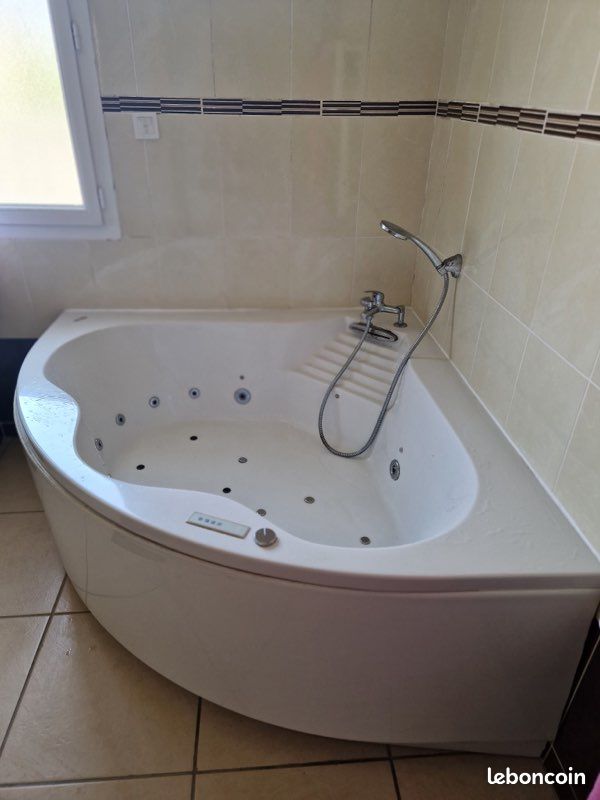 Baignoire balneo (image 1)