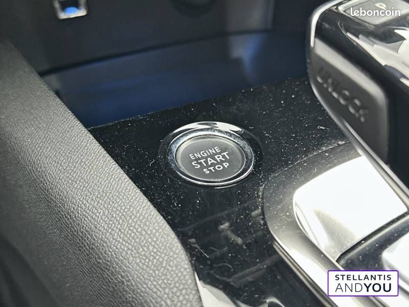 Peugeot 3008 Hybrid 225 e-EAT8 Allure Pack (image 29)