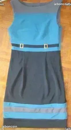 Robe Sandro Grise Taille 2 (38/40) - Occasion Très Bon état, Style Moulant, Longueur Genou