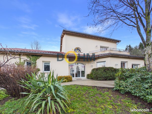 Maison 6 pièces 140 m²