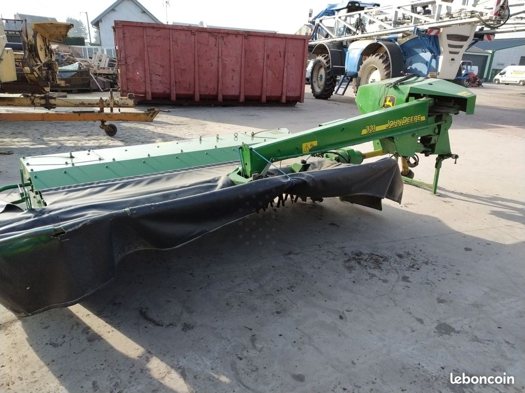 John Deere 331 (image 4)