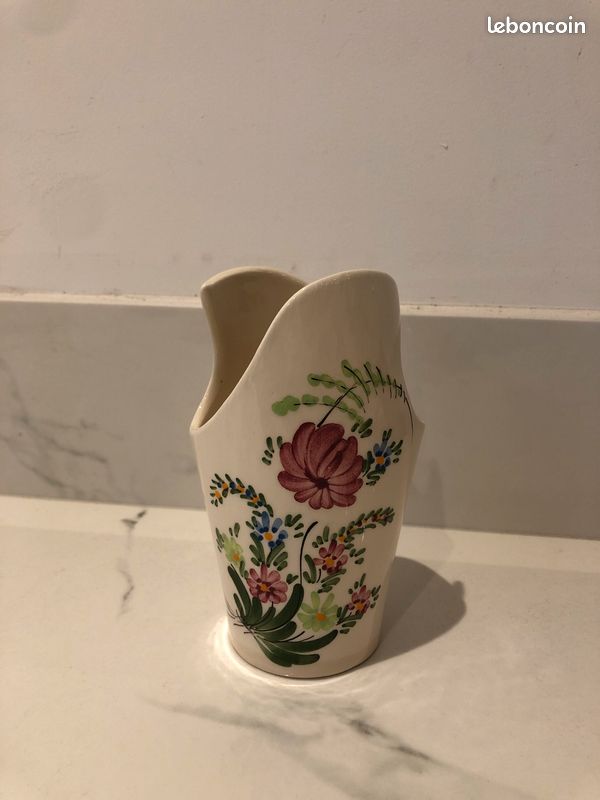 Paire De Vases En Verre Opaques Peints à La Main - Motif Corbeille De Fleurs - 17cm