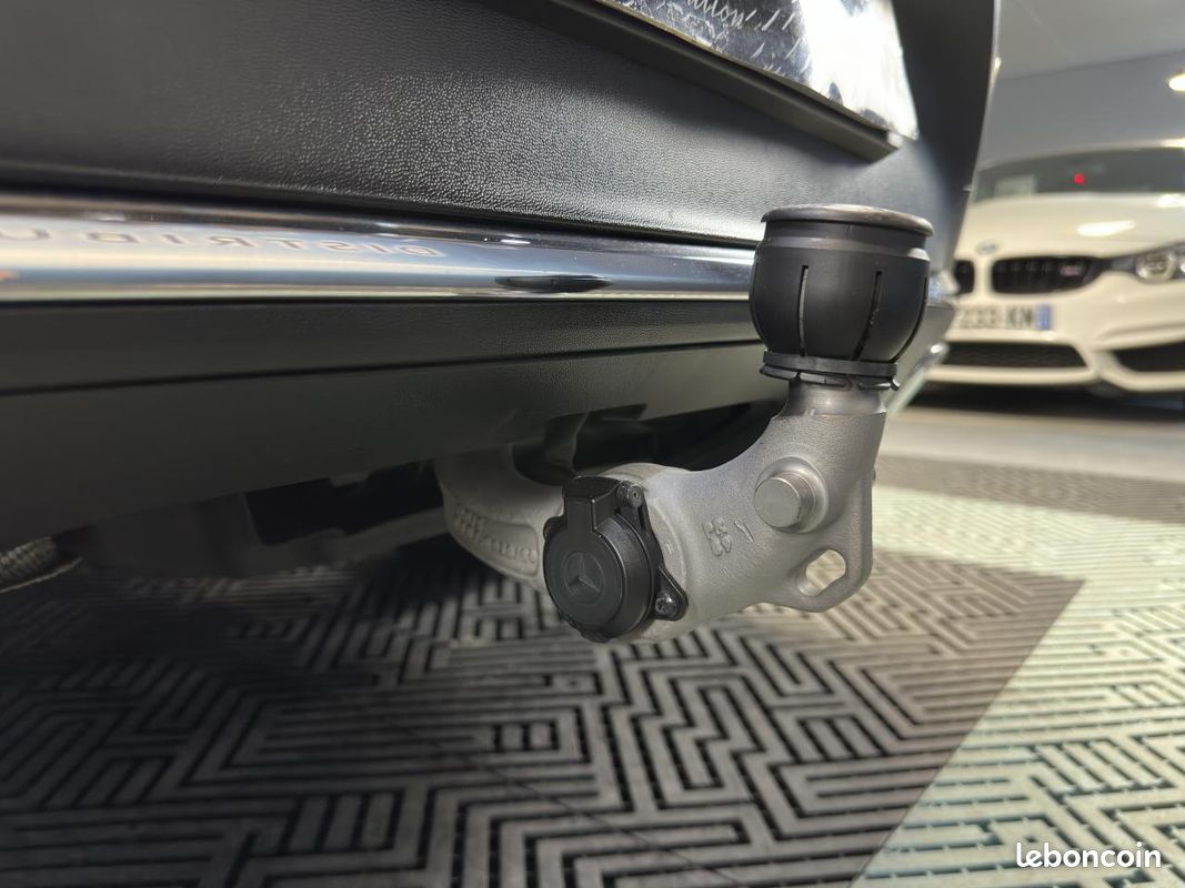 MERCEDES-BENZ GLC COUPE 2.0 300 D 245 AMG LINE 9G-Tronic (image 4)