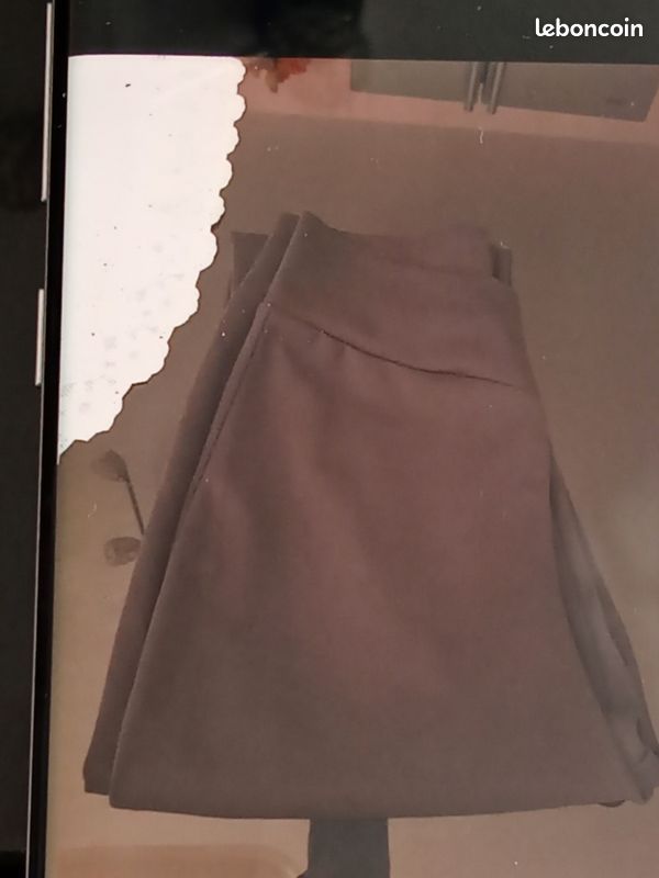 Vends pantalon noir élastique (image 1)