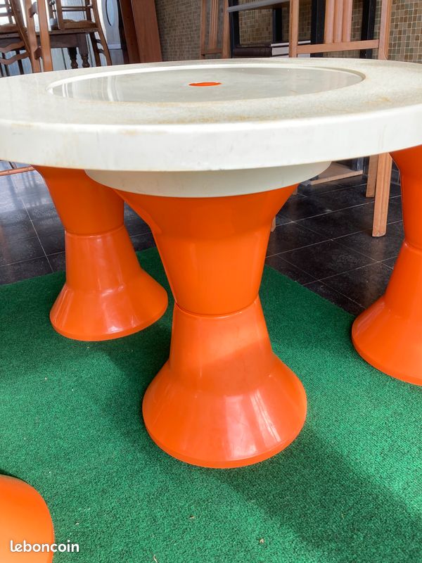 Années 70: Table basse et 4 tabourets Tam Tam (image 3)