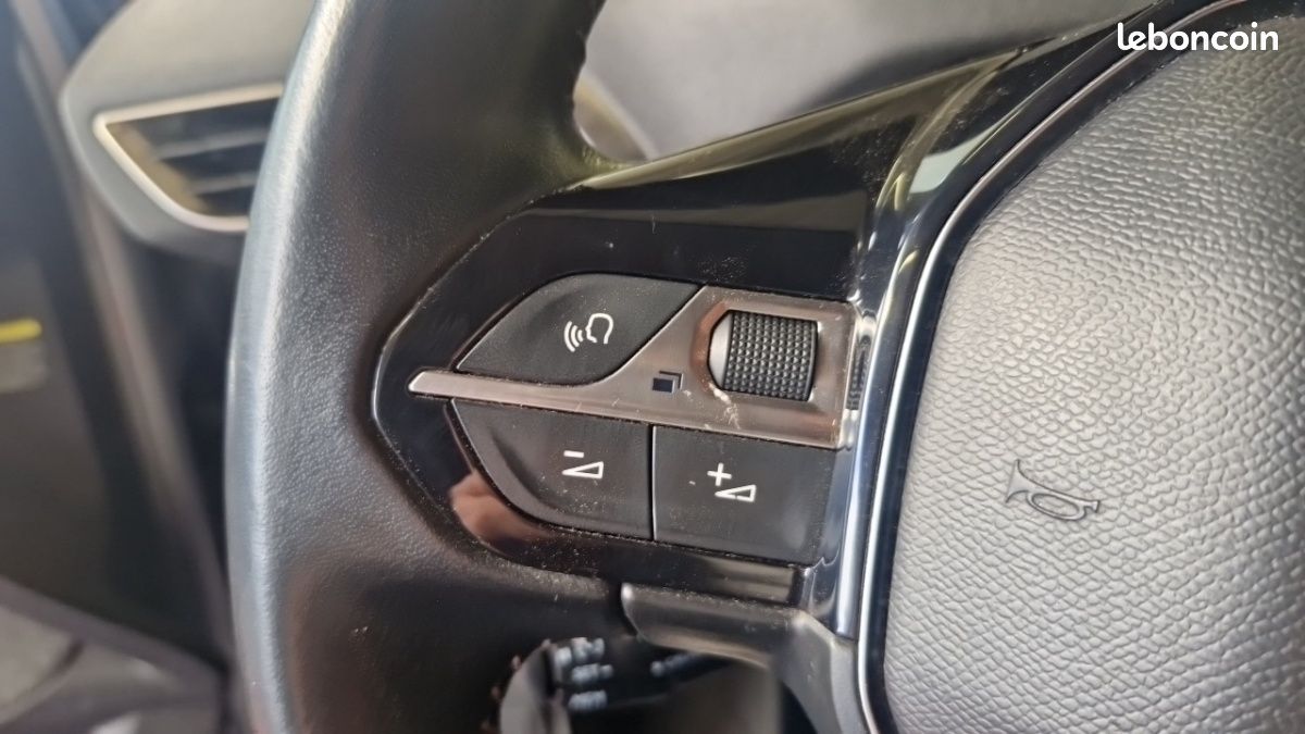 Peugeot 5008 BlueHDi 130 S&S EAT8 Active Business (image 19)