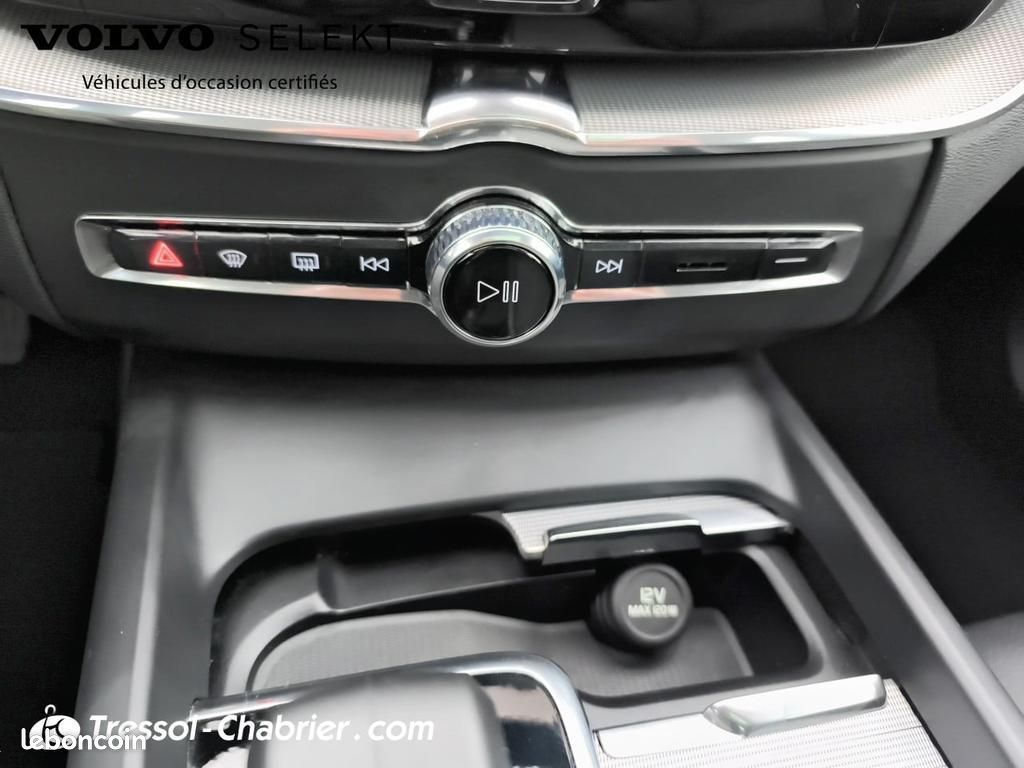 Volvo XC60 T6 Recharge AWD 253 ch + 145 Geartronic 8 Plus Style Dark (image 13)