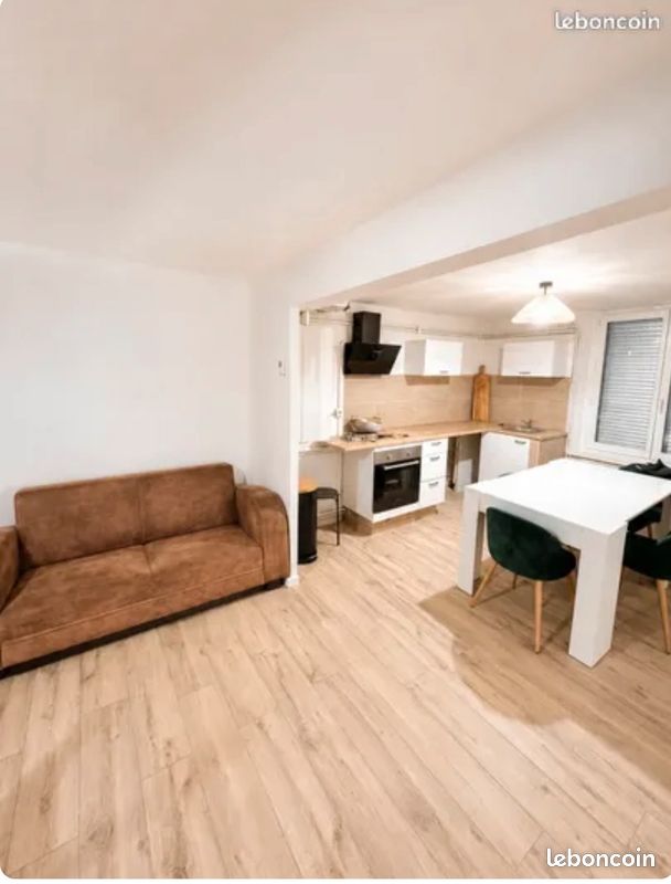 Appartement 2 pièces 40 m² · à Villars · 40 m² · 550 €