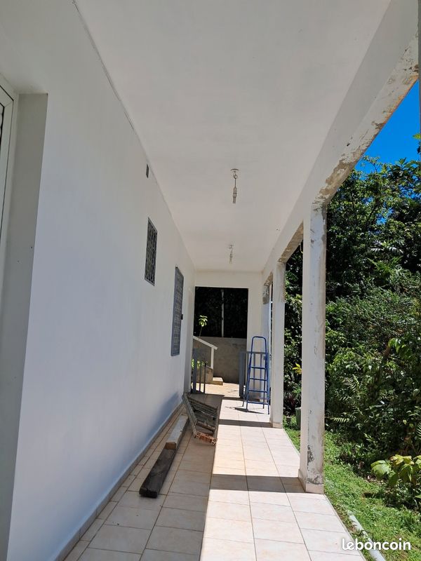 Appartement 3 pièces 70 m² · à Gourbeyre · 70 m² · 710 €
