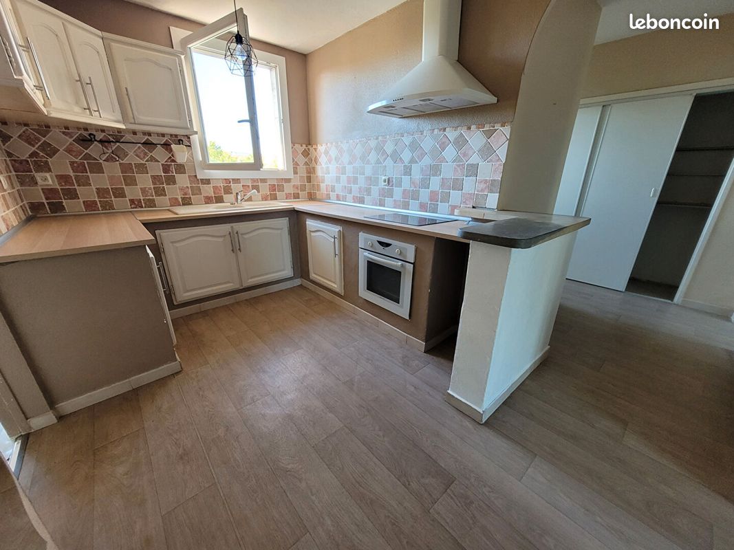 Appartement 3 pièces 55 m² · à Salon-de-Provence · 55 m² · 110 000 €