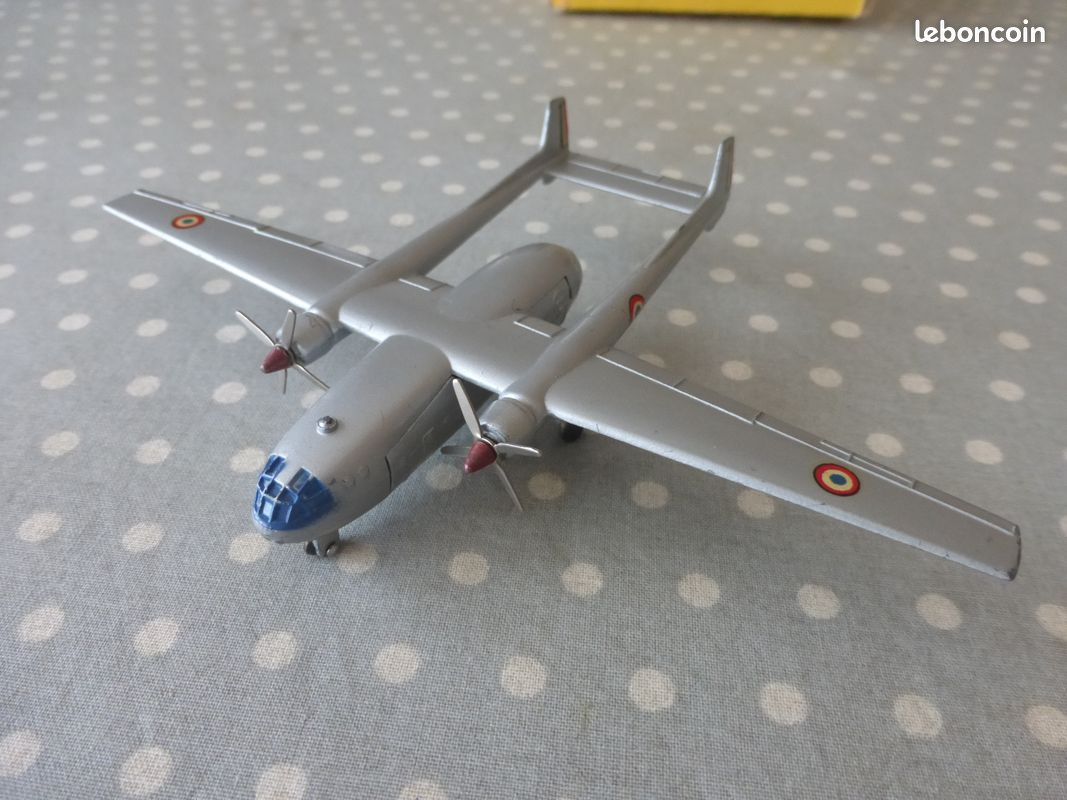 ANCIEN AVION NORATLAS 804 Meccano Dinky Toys Incomplet EUR 10,00 - FR