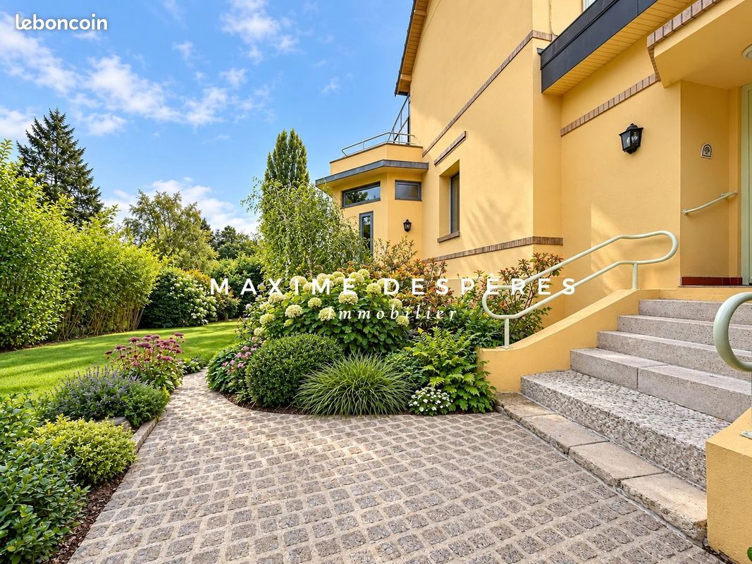 Maison 9 pièces 290 m² · à Rueil-Malmaison · 290 m² · 1 550 000 €